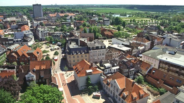 Die Stadt Itzehoe aus der Vogelperspektive.